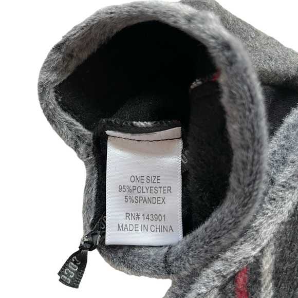 NWT Woman’s Gloves, Black/Plaid, Fleece Lining, Touchscreen Thumb & Index Finger - Picture 3 of 7